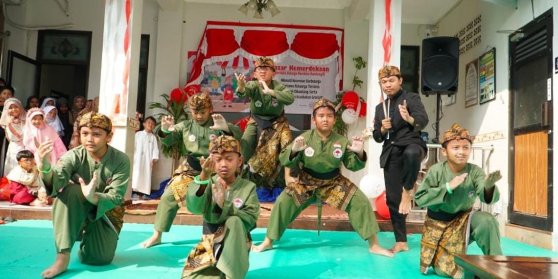 Menyambut hari Kemerdekaan Indonesia, PAC LDII Batu Ampar memeriahkannya dengan bazar Kemerdekaan dan Festival Generus. Foto: LINES.