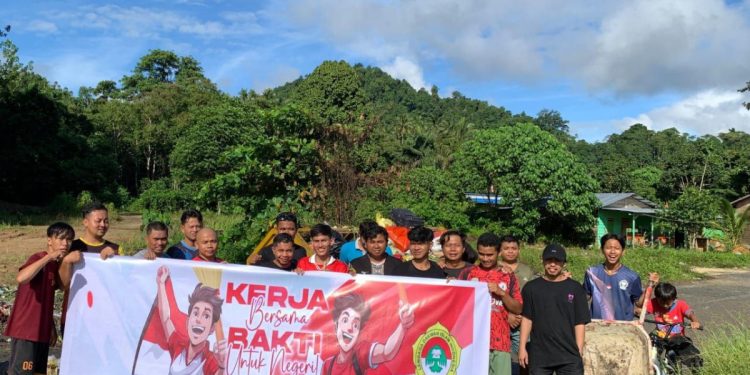 Untuk menyambut Hari Ulang Tahun (HUT) ke-79 Republik Indonesia, DPD dan PC LDII se-Maluku Utara mengadakan kerja bakti serentak. Foto: LINES.