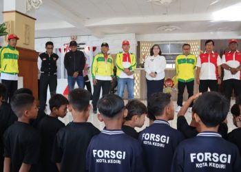 Lepas Kontingen FORSGI Kota Kediri, PJ Wali Kota Dorong Atlet Raih Juara Tingkat Nasional