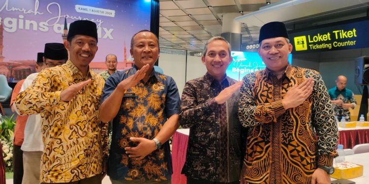 Pihak pengelola bandara menyampaikan kabar baik tersebut di hadapan seluruh Kepala Kantor Kementerian Agama Kabupaten Kota, Kelompok Bimbingan Ibadah Haji dan Umrah (KBIHU), dan Penyelenggara Perjalanan Ibadah Umrah (PPIU) se-Jawa Timur di Terminal Penumpang Bandara Dhoho, pada Kamis (1/8). Foto: LINES.