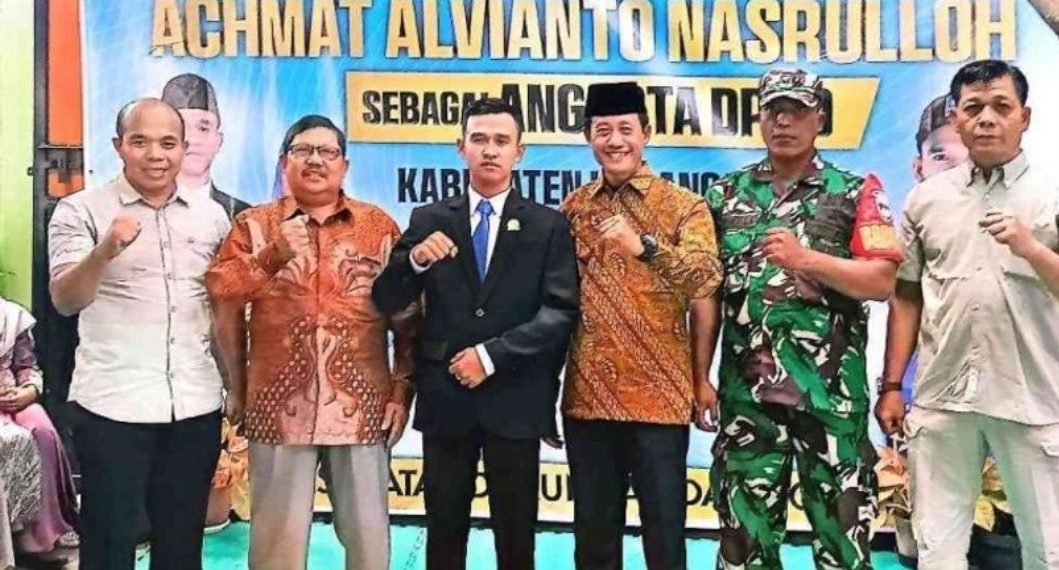 DPD LDII Karanganyar menghadiri pelantikan anggota DPRD. Foto: LINES.