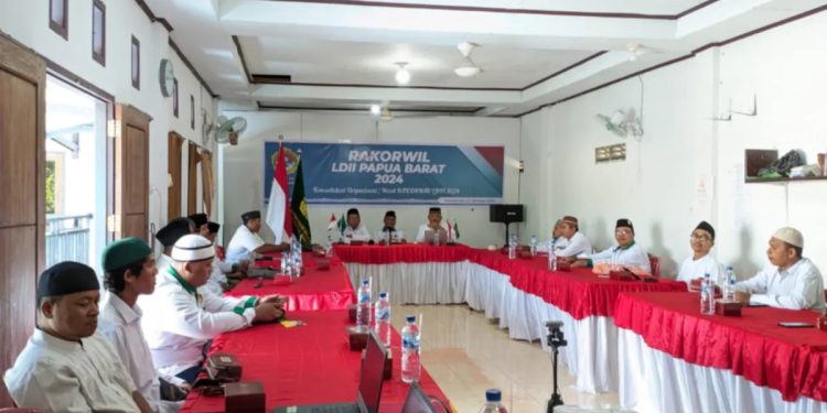 LDII Papua Barat Rapat menghelat Rapat Koordinasi Wilayah (Rakorwil) LDII Papua Barat, pada Minggu (13/10). Foto: LINES