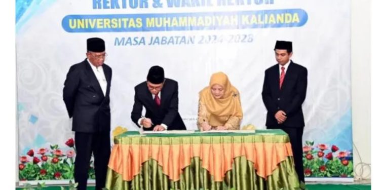 DPD LDII Lampung Selatan menghadiri undangan pelantikan Rektor Universitas Muhammadiyah Kalianda (UMK), pada Rabu (23/10). Foto: LINES