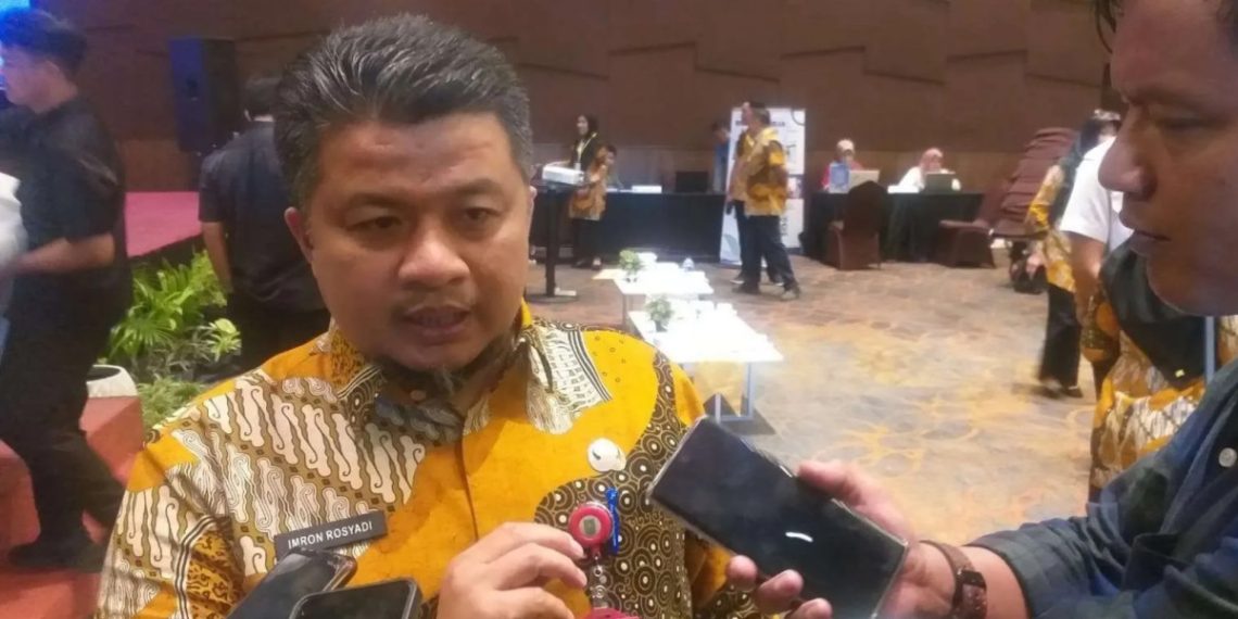 Pemerintah Provinsi Riau melalui Kepala Biro Kesejahteraan Rakyat (Kesra) Sekretariat Daerah Provinsi (Setdaprov), Imron Rosyadi membuka Rapat Kerja Wilayah (Rakerwil) LDII Provinsi Riau pada Selasa (29/10). Foto: LINES