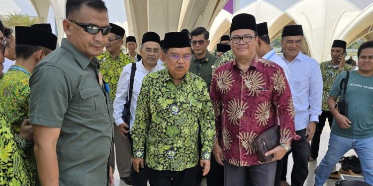 Ketua LDII Jawa Barat, Dicky Harun berharap PW DMI dengan DPW LDII Jawa Barat dapat mempererat kerja sama memakmurkan masjid. Foto: LINES.