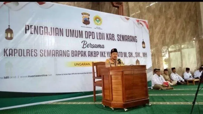 Polres Semarang bersama warga LDII Kabupaten Semarang mengadakan kegiatan Ngaji Bareng. Acara tersebut dilangsungkan pada Minggu (13/10) di Masjid Baitul Makmur, Ungaran Barat. Foto: LINES.