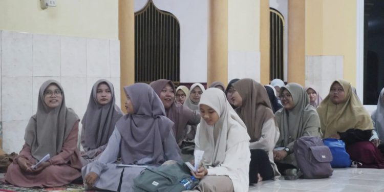 PC LDII Kecamatan Jati Agung dan Tanjung Bintang membekali remaja strategi mewujudkan keluarga yang harmonis. Foto: LINES.