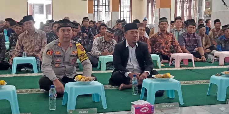 PC LDII Kecamatan Palas menggelar konsolidasi organisasi dengan tema "Membangun Karakter Generasi Muda Profesional Religius Berwawasan Kebangsaan Menyambut Generasi Emas 2045" pada Minggu (20/10). Foto: LINES
