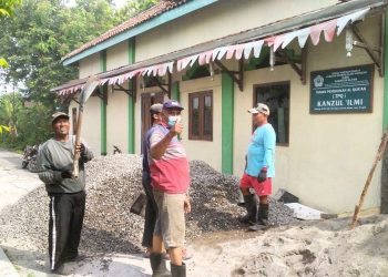Lestarikan Nilai Pancasila, PAC LDII Sajen Trucuk Gelar Kerja Bakti