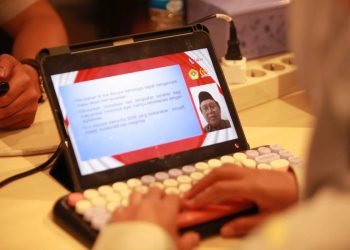 Guru Besar Undip Beri Solusi Alternatif Tolak Era Disrupsi Melalui Pendidikan Berkarakter Pancasila