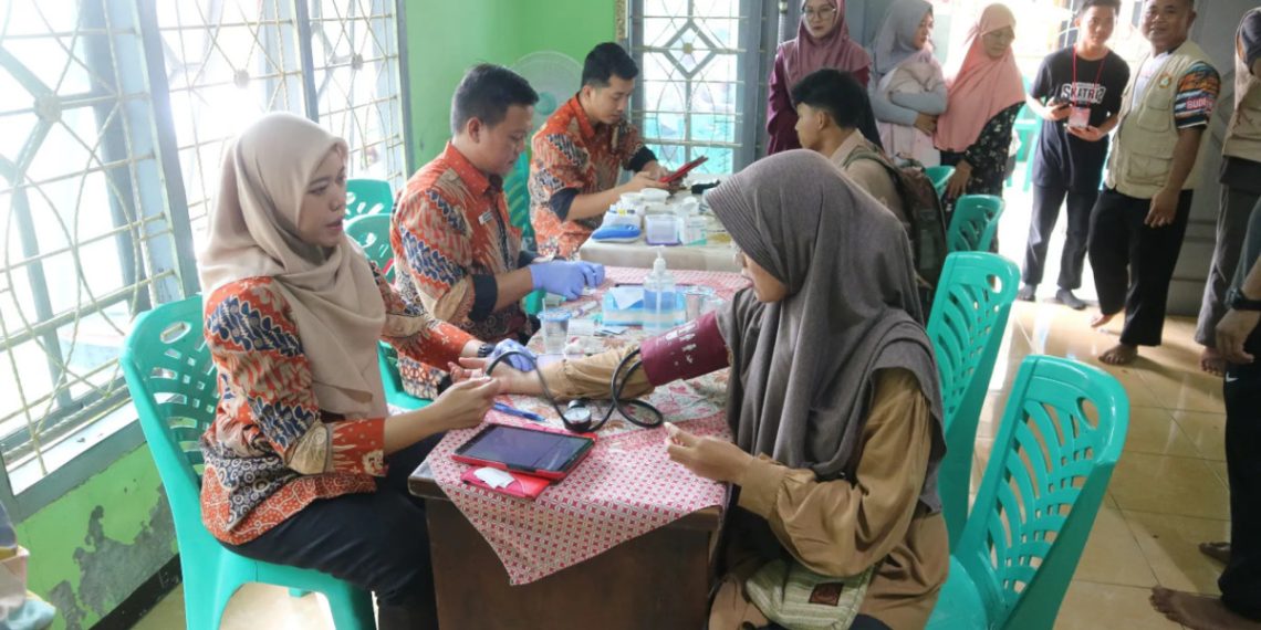 PAC LDII Hajimena bekerjasama dengan Forum Komunikasi Kesehatan Islam (FKKI) dan Unti Transfusi Darah (UTD) PMI Lampung menggelar aksi sosial donor darah pada Sabtu, (16/11). Foto: LINES