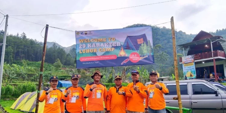 DPD LDII dan Senkom Kabupaten Brebes menggelar acara kamping khusus remaja di Villa Ubudia, Kawasan Wisata Guci, Kabupaten Tegal, pada 2-3 November 2024. Foto: LINES