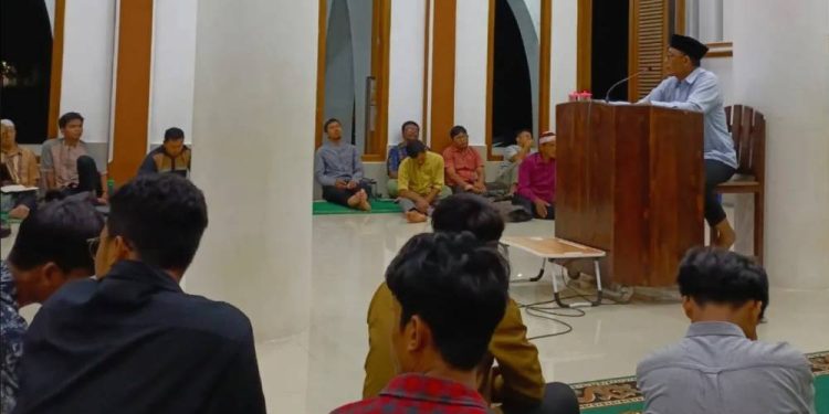 Bertempat di Masjid Nur Cholida, Pimpinan Cabang (PC) LDII Kecamatan Kemiling menggelar pengajian akbar pada Sabtu (2/11). Foto: LINES.