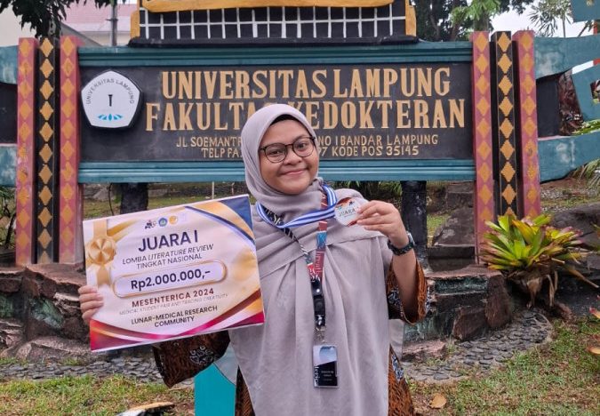 Nindy Putri Amalia, Juara 1 Literature Review tingkat Nasional, merupakan generasi muda LDII asal Pekanbaru, Riau. Foto: LINES