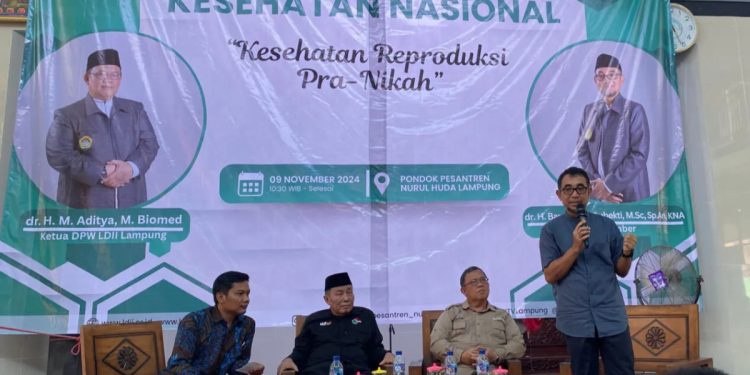 DPW LDII Lampung menghelat “Seminar Kesehatan Reproduksi Pranikah” di Ponpes Nurul Huda, Lampung, pada Sabtu (9/11). Foto: LINES