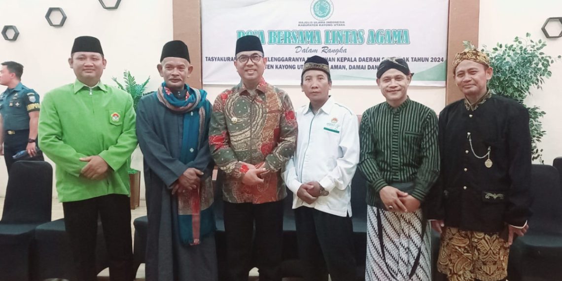 Majelis Ulama Indonesia (MUI) Kabupaten Kayong Utara (KKU) menggelar doaa bersama lintas agama. Foto: LINES.
