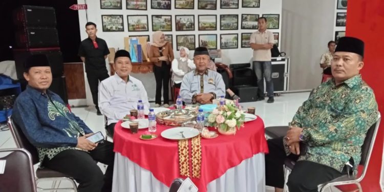Ketua DPD LDII Lampung Selatan, Sugiono menghadiri undangan purnabakti Sekretaris Daerah (Sekda) Lampung Selatan, Thamrin. Foto: LINES