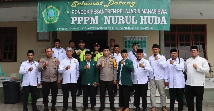Kapolresta Banyuwangi, Kombespol Rama Samtama Putra, silaturahim dengan pengurus dan tokoh agama DPD LDII Banyuwangi. Foto: LINES