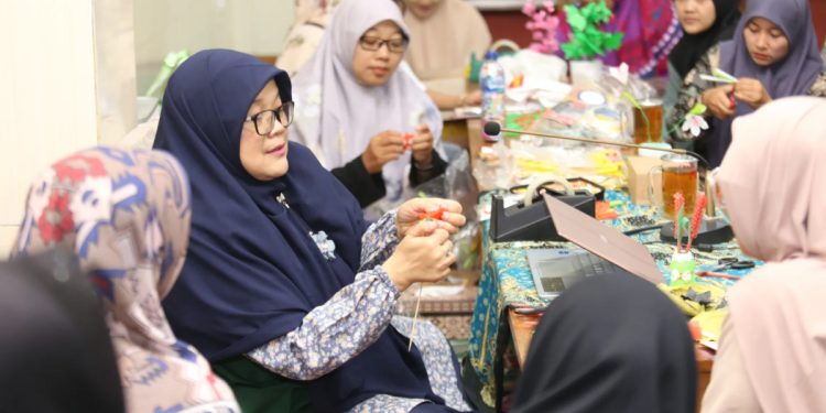 Pondok Pesantren Al Ubaidah, Kertosono, Nganjuk, Jawa Timur bekerja sama dengan Departemen Litbang, Sumber Daya Alam dan Lingkungan Hidup (LISDAL) DPP LDII  menggelar pelatihan zero waste untuk menciptakan pondok pesantren ramah lingkungan, pada Selasa (17/12). Foto: LINES