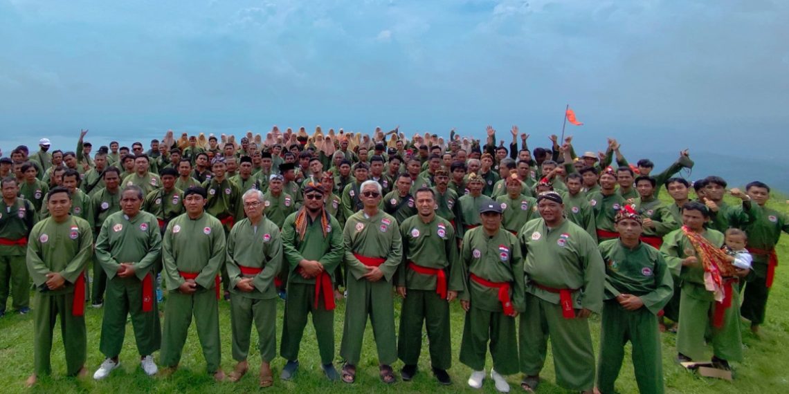 Ratusan pendekar dari Persinas ASAD berkumpul di Puncak Joglo, Wonogiri, pada Minggu, (22/12). Foto: LINES