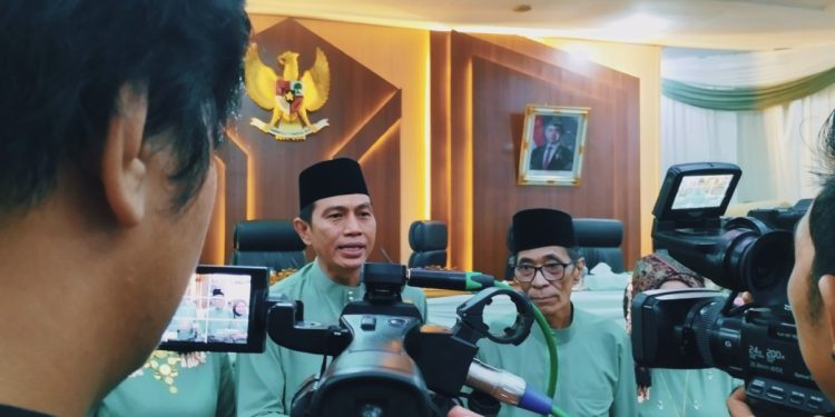Ketua DPD LDII Sadiman menghadiri rapat paripurna DPRD Batang Hari di Aula Kantor DPRD Batang Hari. Foto: LINES.