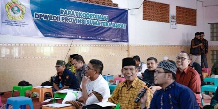 DPW LDII Provinsi Sumatera Barat menggelar “Rapat Koordinasi Organisasi”, di Masjid Uswatun Hasanah, Kota Sawahlunto, Sumatera Barat, pada Minggu (31/8). Foto: LINES