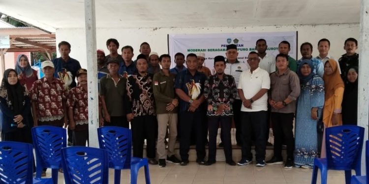 Ketua DPD LDII Teluk Bintuni, Agus Budjianto menghadiri undangan Pemerintah Kampung Banjar Ausoy pada Kamis (19/12). Foto: LINES