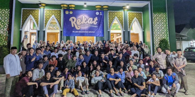 PAC LDII Jombang bekerjasama dengan PAC LDII Sawah Baru menggelar pengajian akhir tahun bertempat di Masjid Baitul Makmur, Ciputat, Tangerang Selatan, Banten. Foto: LINES