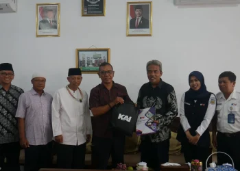 KAI Berikan Diskon Tiket Kereta untuk Ribuan Santri Ponpes Gadingmangu