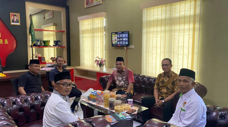 DPD LDII Sukamara Kalimantan Tengah menggelar audiensi dan silaturahim dengan Kepala Kejaksaan Negeri (Kajari) Sukamara, Irwan, pada Senin (20/1). Foto: LINES.