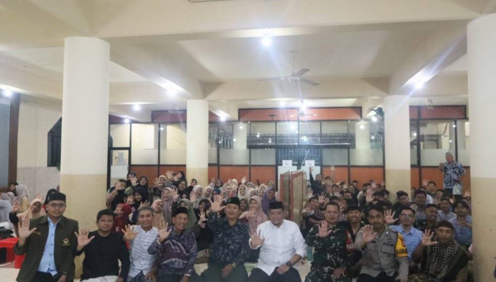 PC LDII Kecamatan Tamalate mengadakan pengajian akhir tahun yang diikuti lebih dari 300 peserta. Pengajian dipusatkan di Masjid Nurul Huda, Tamalate, Makassar, Sulawesi Selatan pada Selasa (31/12). Foto: LINES.