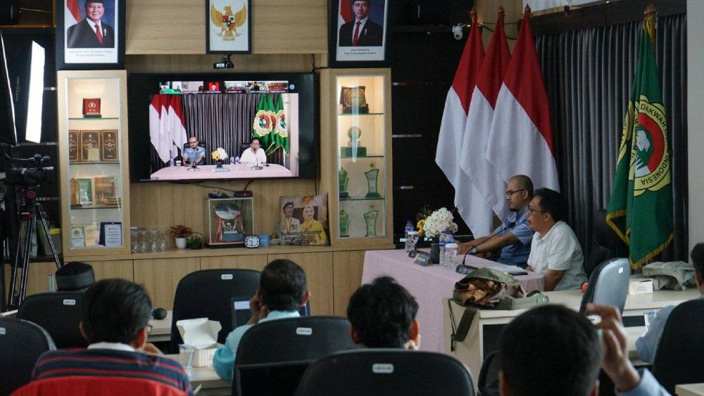 DPW LDII Jawa Barat kembali menunjukkan komitmennya dalam mendukung pengelolaan usaha bersama melalui pelatihan pengoperasian aplikasi keuangan digital. Kegiatan ini dilaksanakan di Sekretariat DPW LDII Jawa Barat, Jatinangor. Foto: LINES.