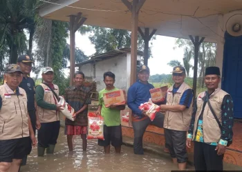 LDII Tulang Bawang Salurkan Bantuan bagi Korban Banjir di Kampung Pasiran Jaya