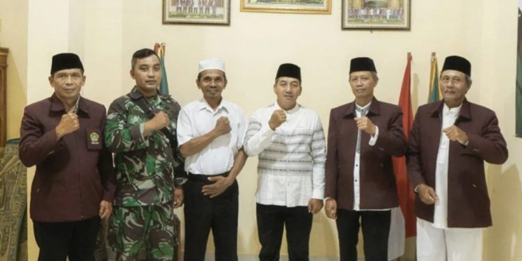 Palang Merah Indonesia (PMI), PC LDII Jatinom bekerja sama dengan Forum Komunikasi Kesehatan Islam (FKKI) mengadakan kegiatan donor darah pada Sabtu (28/12/2024). Foto: LINES