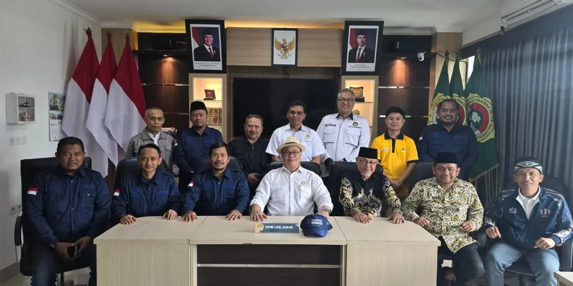 Ketua DPW LDII Jawa Barat, Dicky Harun, menegaskan pentingnya pengembangan pendidikan bagi warganya, dari tingkat dasar hingga perguruan tinggi. Foto: LINES