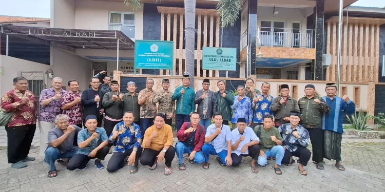 DPD LDII Kabupaten Karawang mengadakan konsolidasi organisasi pada Sabtu (4/1), di Aula Sekretariat DPD LDII Karawang. Foto: LINES