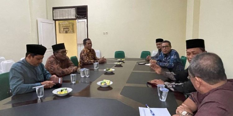 DPW LDII Jambi silaturahim dengan MUI Jambi, pada Kamis (20/2), di kantor MUI Jambi. Foto: LINES.