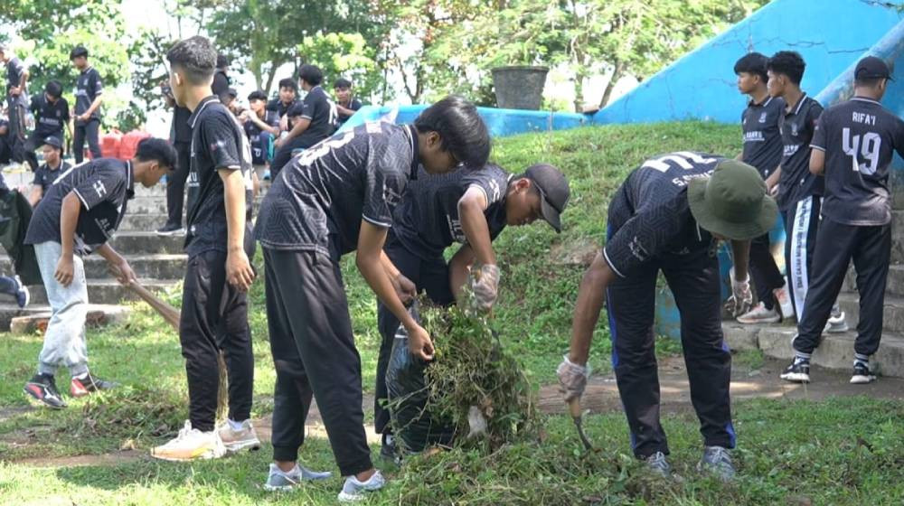 DPD LDII Kabupaten Wonogiri turut serta dalam aksi bersih sampah yang digelar oleh Pemerintah Kabupaten Wonogiri. Foto: LINES.