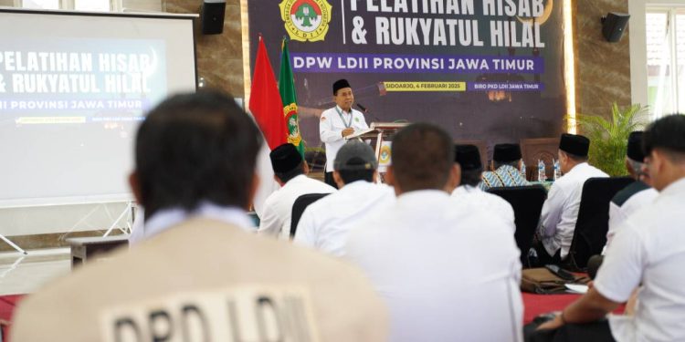 Biro Pendidikan Keagamaan, dan Dakwah (PKD) DPW LDII  Jawa Timur menyelenggarakan “Pelatihan Hisab dan Rukyatul Hilal”. Foto: LINES.