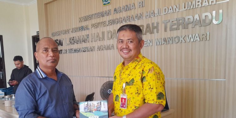 Pengurus DPW LDII Papua Barat menjalin silaturrahim dengan beberapa tokoh muslim di Papua Barat. Foto: LINES