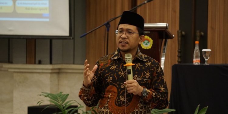 Musyawarah Wilayah (Muswil) VIII LDII Jawa Tengah (Jateng) yang berlangsung di Patra Hotel & Convention Semarang, pada 26-27 Januari 2025 lalu, menghadirkan Kepala Pusat Kerukunan Umat Beragama (PKUB) Kementerian Agama, Adib Abdushomad. Foto: LINES