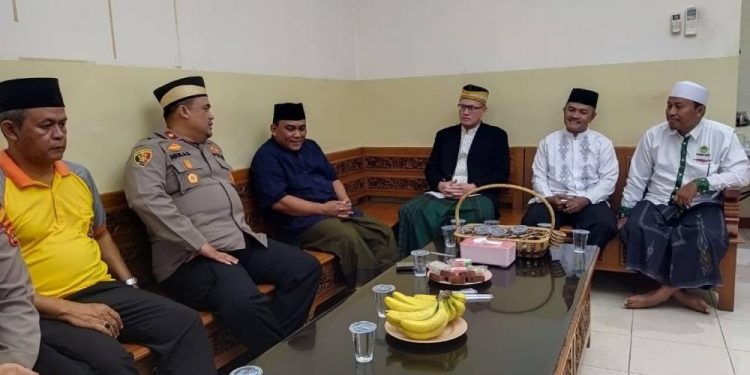 DPW LDII Provinsi Banten menerima kunjungan jajaran kepolisian sektor (Polsek) Kramatwatu dalam rangka Safari Jumat. Foto: LINES.