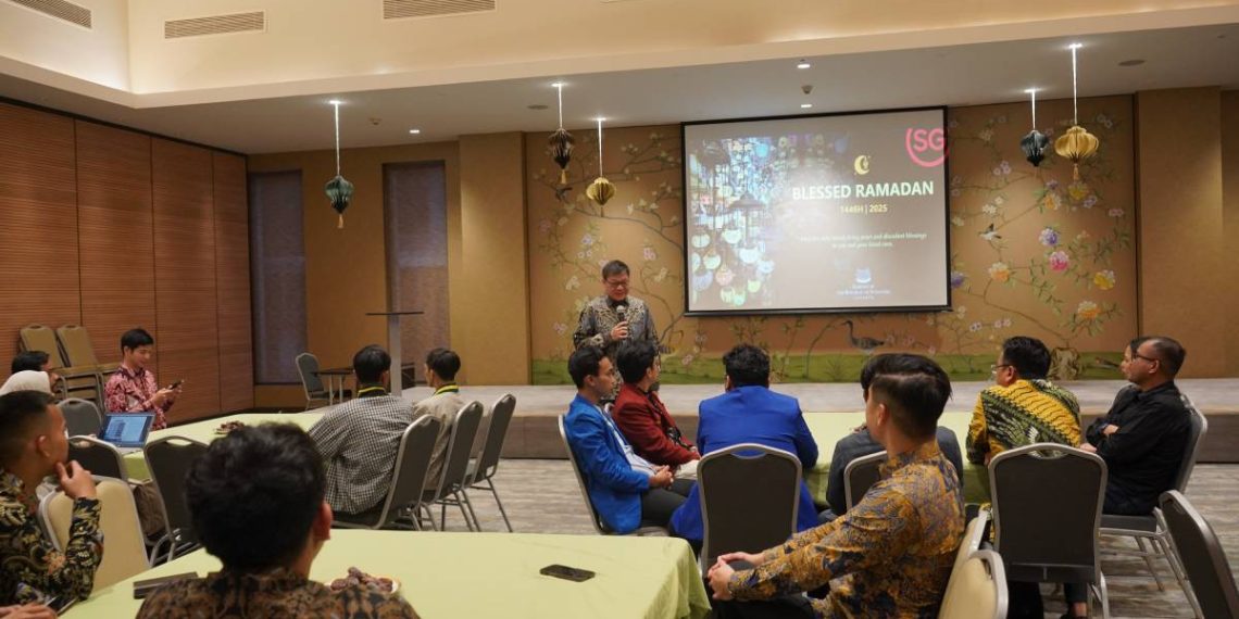 Kedutaan Besar (Kedubes) Singapura menggelar buka bersama dengan pemuda lintas agama, di Temasek Hall Kedubes Singapura. Foto: LINES.