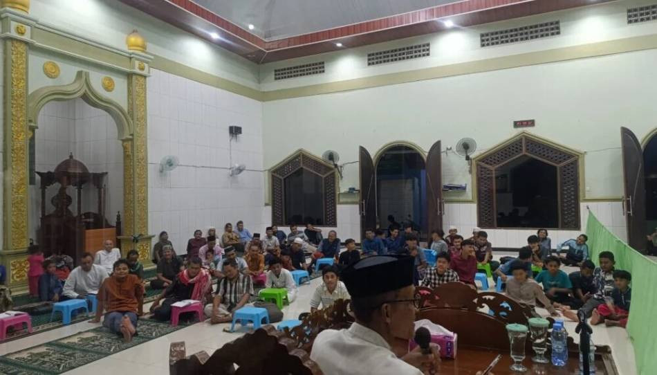 Dewan Penasehat DPW LDII Kalimantan Selatan KH Suprianto berkunjung ke LDII HSU. Foto: LINES.