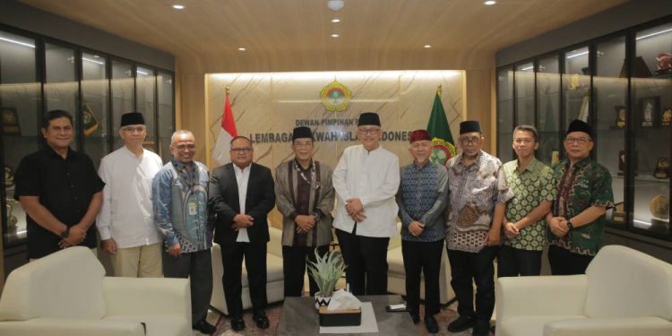 Ketua MUI Pusat dan Maybank Gandeng LDII Perkuat Ekosistem Ekonomi Syariah. Foto: LINES.