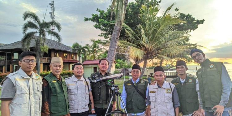 Tim rukyatul hilal DPW LDII Provinsi Banten turut serta dalam pemantauan hilal. Foto: LINES.