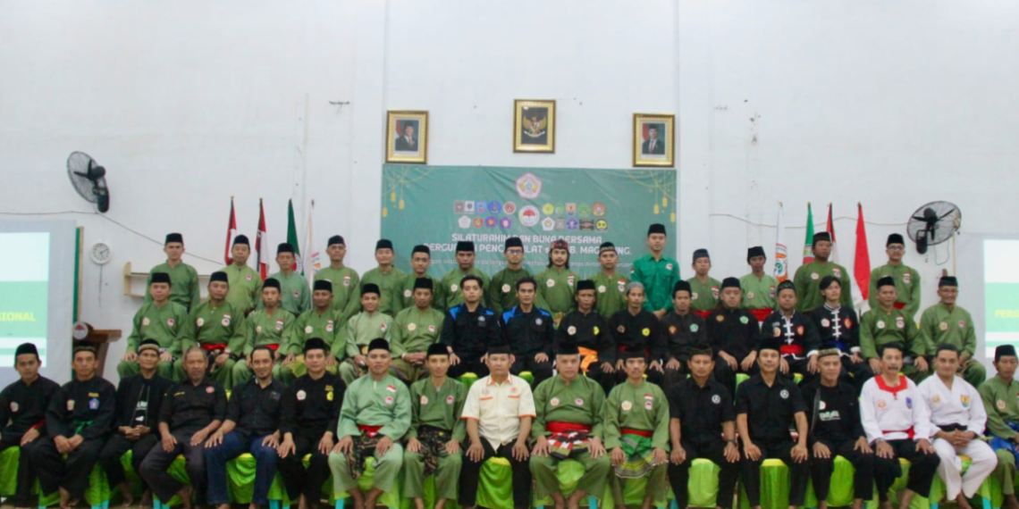 Pengkab Persinas ASAD Kabupaten menggelar silaturahmi dan buka bersama antarperguruan silat. Foto: LINES