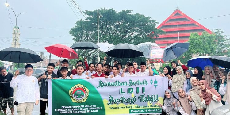 DPW LDII Provinsi Sulawesi Selatan menggelar kegiatan rutin tahunan pada bulan Ramadan bertajuk “LDII Berbagi Takjil”. Foto: LINES.