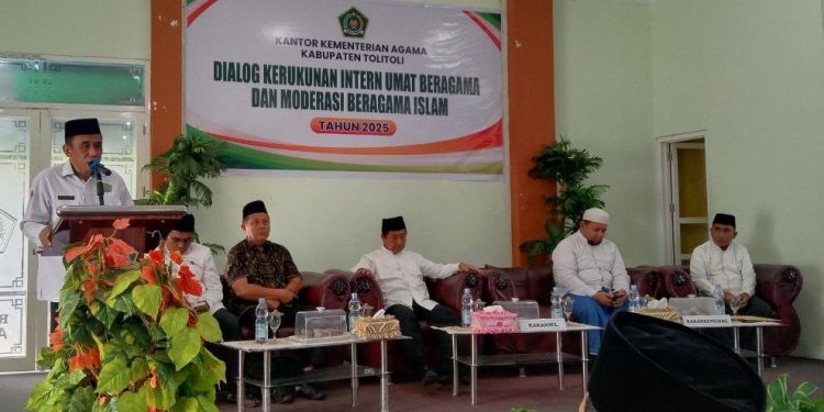 Kantor Kementerian Agama Kabupaten Tolitoli, Sulawesi Tengah, mengundang ormas-ormas Islam dalam acara “Dialog Kerukunan Intern Umat Beragama dan Moderasi Islam”. Foto: LINES.