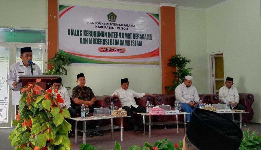 Kantor Kementerian Agama Kabupaten Tolitoli, Sulawesi Tengah, mengundang ormas-ormas Islam dalam acara “Dialog Kerukunan Intern Umat Beragama dan Moderasi Islam”. Foto: LINES.